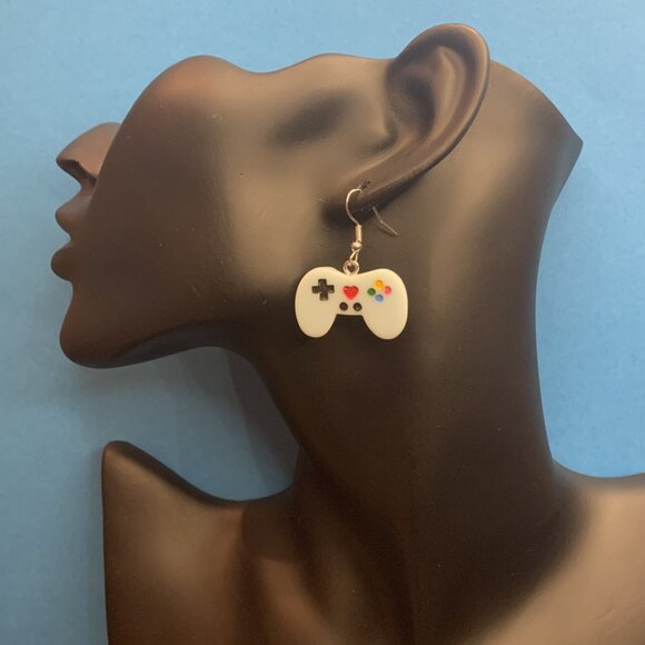 X Box Controller, Gaming Earrings, Gift Idea, Novelty Earrings, Silly Earrings - Picture 4 of 4